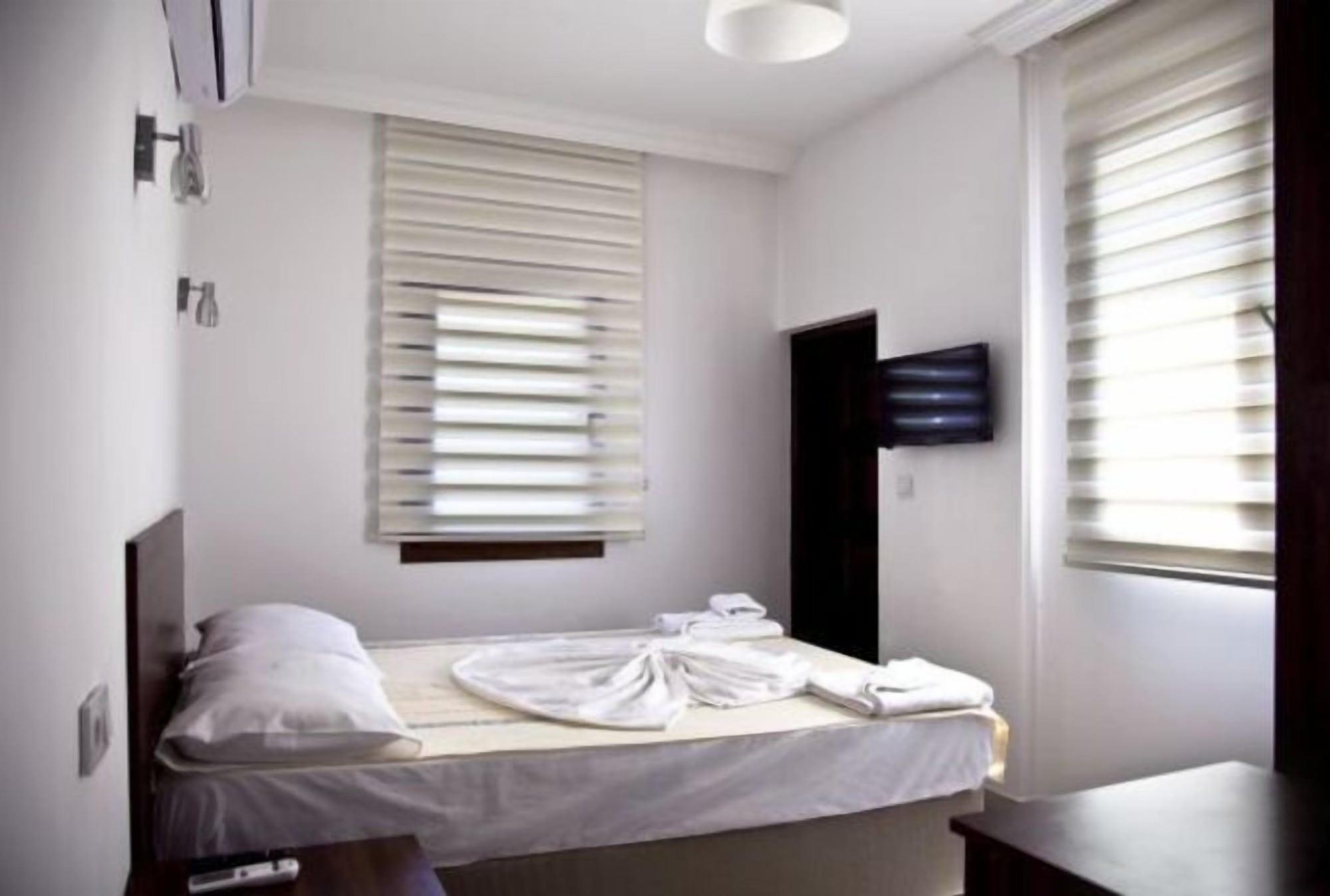 Sahin Motel & Restaurant Yaliciftlik Ngoại thất bức ảnh